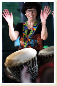 Gloria, Schatzmeisterin Freunde Afrikas e.V. und Djembespielerin Gloria, Schatzmeisterin Freunde Afrikas e.V. und Djembespielerin
